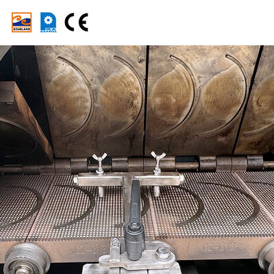 Automatyczna linia produkcyjna Waffle Roll wyposażona w automatyczną maszynę do przekąsek Tryb działania automatyczny Idealny do rozwiązań do dystrybucji przekąsek