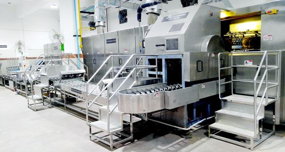 W pełni automatyczna komercyjna maszyna do robienia wafli do lodów z 71 płytami do pieczenia (9 m długości)